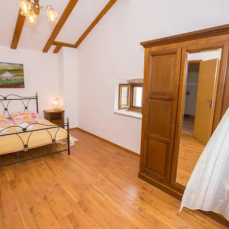 Holiday home Casa Nadija Kastelir