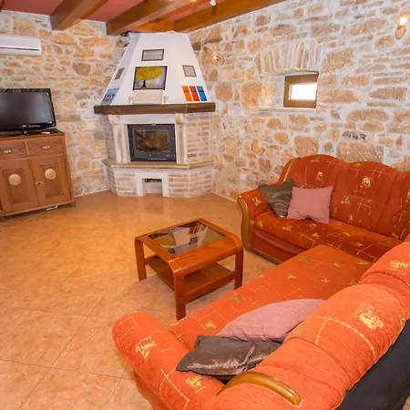 Casa Nadija Holiday home *