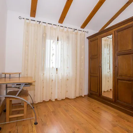 Holiday home Casa Nadija Kastelir